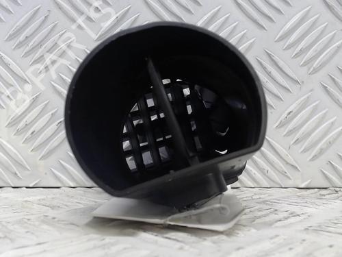 Used Air vent PEUGEOT 5008 (0U_, 0E_) 1.6 HDi (112 hp) 23057817