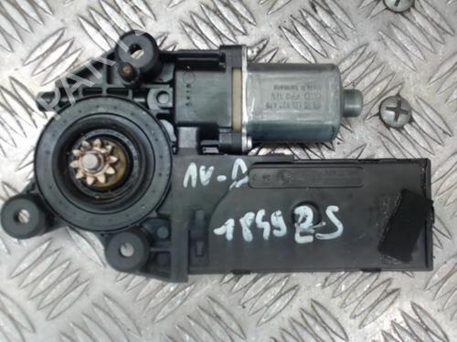 Used Right front window motor PEUGEOT 206 Hatchback (2A/C) 1.4 i (75 hp) 23056077