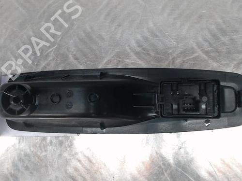 Used Left rear window switch RENAULT KADJAR (HA_, HL_) 1.5 BLUE dCi 115 (HLA6) (116 hp) 23833501