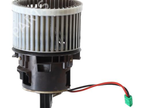 Used Heater blower motor PEUGEOT 308 SW II (LC_, LJ_, LR_, LX_, L4_) 1.6 BlueHDi 120 (120 hp) 28091708
