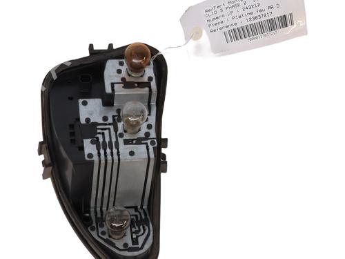 Lampeholder Lampeholder RENAULT CLIO III (BR0/1, CR0/1) 1.5 dCi (C/BR0G, C/BR1G) (68 hp) 33877047 33877047