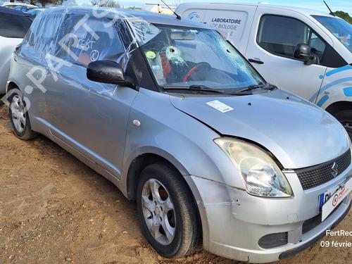 Brugte SUZUKI SWIFT III (MZ, EZ)  1.3 (RS413, ZC11S)  4832552