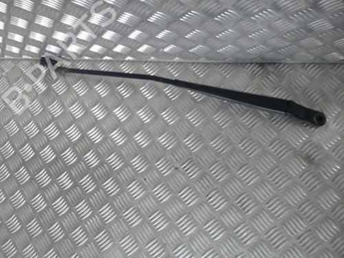 Used Front windshield wiper arm PEUGEOT 5008 (0U_, 0E_) 1.6 HDi (114 hp) 23058337