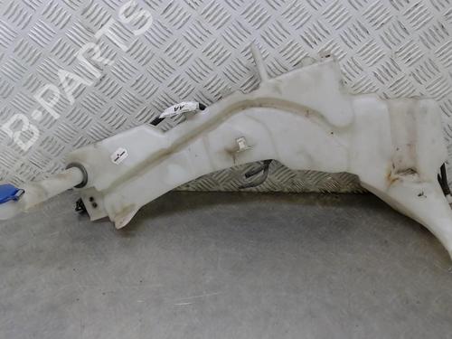 Used Windscreen washer tank FORD KUGA I 2.0 TDCi (136 hp) 24144804