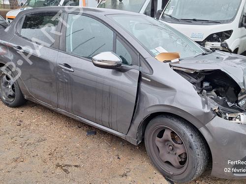 Used Parts PEUGEOT 208 I (CA_, CC_)  1.2 VTI 82  4555789