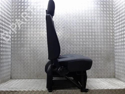 Right front seat RENAULT MASTER III Van (FV) 2.3 dCi 130 FWD (FV0M, FV0Y, FV0J, FV02, FV03) | BP23059245C16 - Image 3