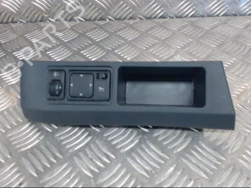 Used Headlight switch NISSAN MICRA III (K12) 1.2 16V (65 hp) 23058496