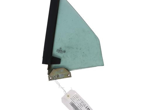 Dør rude højre bagtil Dør rude højre bagtil MERCEDES-BENZ SLK (R170) 230 Kompressor (170.447) (193 hp) 33945156 33945156