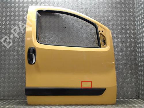 Used Right front door FIAT FIORINO Box Body/MPV (225_) 1.3 D Multijet (225BXD1A, 225BXB1A, 225BXB11) (75 hp) 23833125