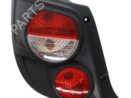 Used Left taillight CHEVROLET AVEO Hatchback (T300) 1.3 D (75 hp) 26496260