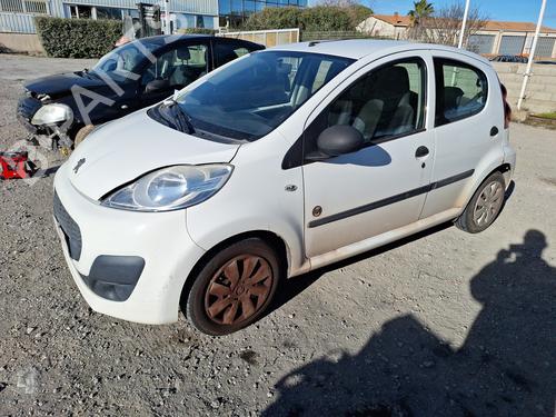 Brugte PEUGEOT 107 (PM_, PN_) 1.0 (68 hp) 4355746