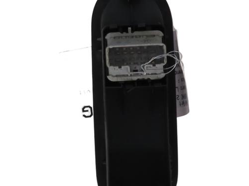 Interrupteur de vitre avant gauche RENAULT MEGANE II (BM0/1_, CM0/1_) 2.0 dCi (BM1K, CM1K) | BP30565350I27