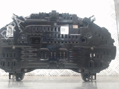 instrument-cluster-mercedes-benz-v-class-w447-2014-23834343 main image