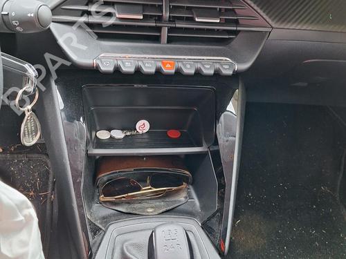 Fuel flap PEUGEOT 208 II (UB_, UP_, UW_, UJ_) 1.2 PureTech 75 | BP28457203C131 
