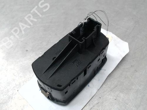 Used Left front window switch Left front window switch OPEL CORSA E (X15) 1.3 CDTI (08, 68) (75 hp) 23058969 23058969