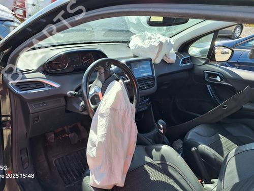 Interior roof light PEUGEOT 208 I (CA_, CC_) 1.6 HDi | BP29863252I8