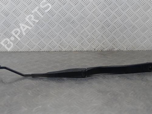 Used Front windshield wiper arm NISSAN JUKE (F15) 1.5 dCi (110 hp) 23057764