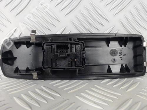 Used Right front window switch Right front window switch RENAULT LAGUNA III Grandtour (KT0/1) 1.5 dCi (KT0A, KT0R, KT02) (110 hp) 23833165 23833165
