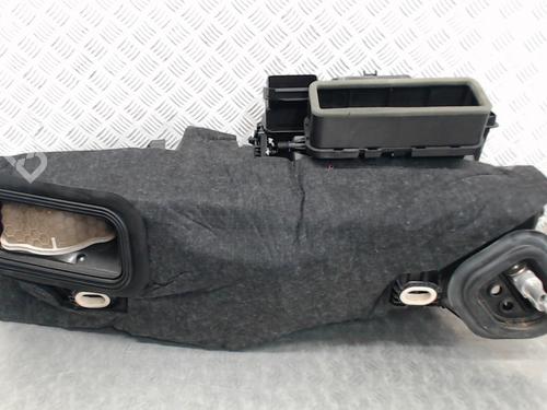 Used Heater matrix box MERCEDES-BENZ GLC (X253) 300 de 4-matic (253.911) (306 hp) 23835239