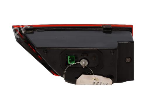 left-tailgate-light-jaguar-e-pace-x540-2017-36859216 main image