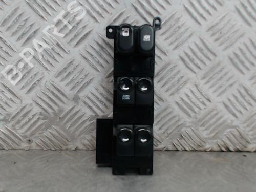 Used Left front window switch Left front window switch HYUNDAI i30 (FD) 1.6 CRDi (90 hp) 23834760 23834760