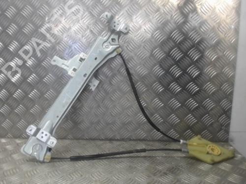 Rudehejsemekanisme venstre bagtil RENAULT MEGANE III Hatchback (BZ0/1_, B3_) 1.5 dCi (BZ09, BZ0D, BZ1W, BZ29, BZ14) (110 hp) 23060537