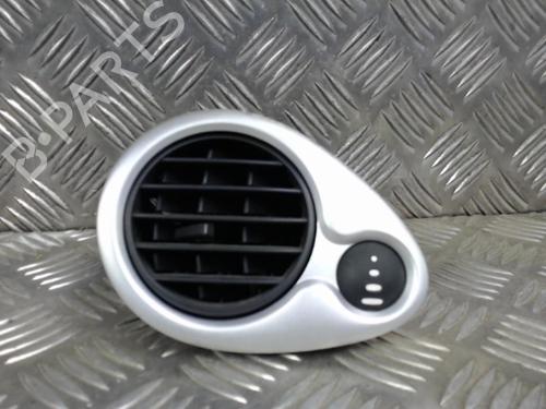 Used Air vent RENAULT CLIO III (BR0/1, CR0/1) 1.5 dCi (C/BR0G, C/BR1G) (68 hp) 23060681