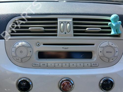 Used Radio Radio FIAT 500 (312_) 1.2 (312AXA1A) (69 hp) 40033031 40033031