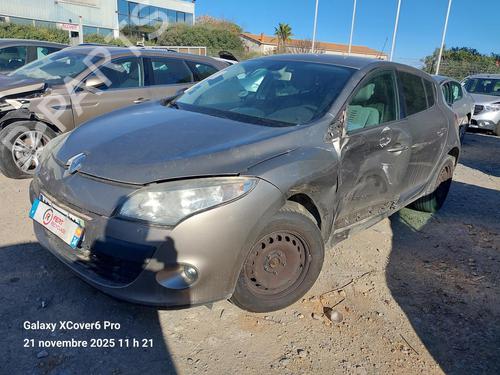 Brugte RENAULT MEGANE III Hatchback (BZ0/1_, B3_) 1.5 dCi (BZ09, BZ0D, BZ1W, BZ29, BZ14) (110 hp) 4389772
