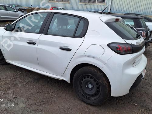 Klapa wlewu paliwa PEUGEOT 208 II (UB_, UP_, UW_, UJ_) 1.2 PureTech 75 | BP28457203C131