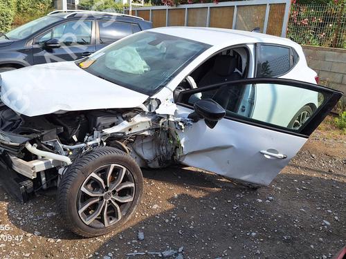 Brugte RENAULT CLIO IV (BH_) 1.2 TCe 120 (BHAU) (118 hp) 4268090