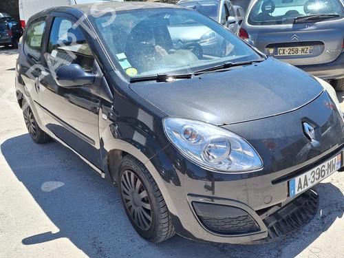 Brugte RENAULT TWINGO II (CN0_) 1.2 16V (CN04, CN0B) (75 hp) 4226668