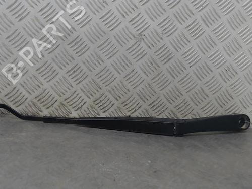 Used Front windshield wiper arm KIA RIO IV (YB, SC, FB) 1.0 T-GDI 100 (101 hp) 23833615
