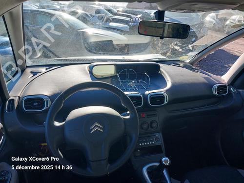 Front right seatbelt CITROËN C3 II (SC_) 1.6 HDi | BP36763211I25 - Image 10