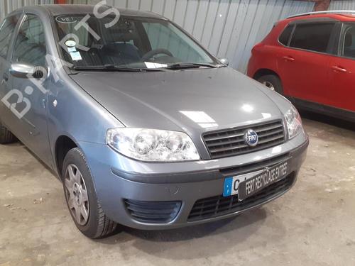 Brugte FIAT PUNTO (188_) 1.3 JTD 16V (70 hp) 4390219
