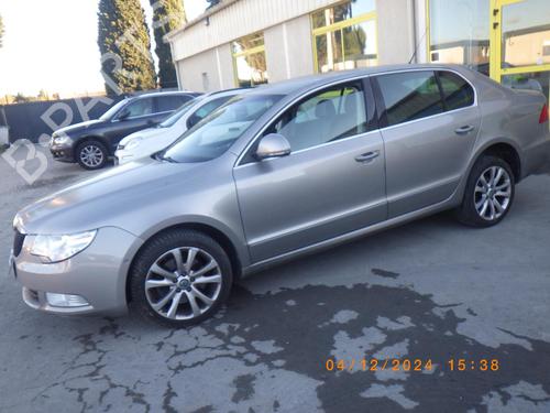left-front-door-skoda-superb-ii-3t4-2008-2009-2010-2011-2012-2013-2014-2015-23836030 main image