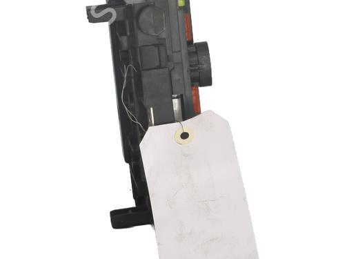 Used Fuse box Fuse box CITROËN C4 Picasso I MPV (UD_) 1.6 HDi (109 hp) 33179075 33179075