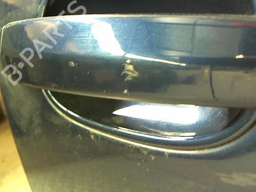 Used Right front door Right front door 23050461 23050461
