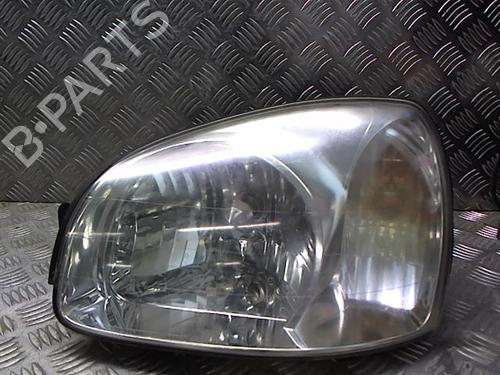 Used Left headlight HYUNDAI SANTA FÉ I (SM) 2.0 CRDi 4x4 (125 hp) 23049817