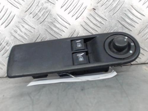 Used Left front window switch RENAULT CLIO IV (BH_) 1.5 dCi 75 (75 hp) 23838634
