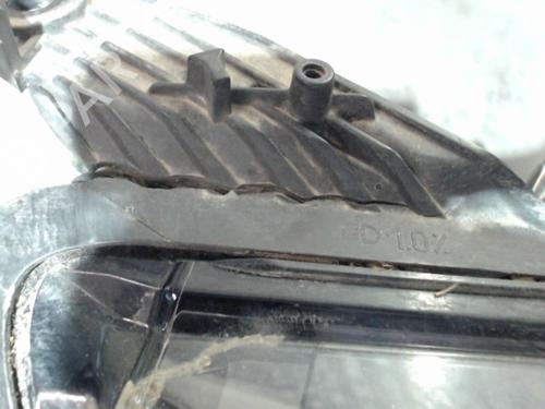 right-headlight-renault-megane-iv-hatchback-b9amn_-2015-36322790 main image