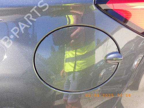 Used Fuel flap FORD FIESTA VII (HJ, HF) 1.0 EcoBoost (95 hp) 28428222
