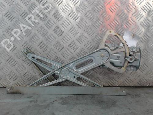 Used Front right window mechanism TOYOTA YARIS (_P9_) 1.0 VVT-i (KSP90_, KSP90R) (69 hp) 26326367