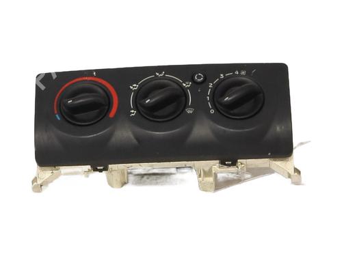 Used Climate control RENAULT CLIO II (BB_, CB_) 1.5 dCi (B/CB07) (65 hp) 23842793