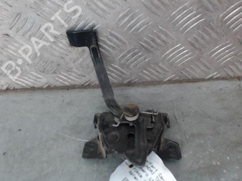Used Hood lock HYUNDAI TUCSON (JM) 2.0 CRDi All-wheel Drive (113 hp) 25740352