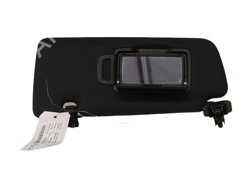 left-sun-visor-renault-arkana-i-lcm_-ldn_-2019-23840340 main image