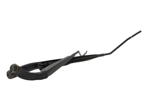 front-windshield-wiper-arm-renault-clio-iv-bh_-2012-2013-2014-2015-2016-2017-2018-2019-2020-2021-36394371 main image