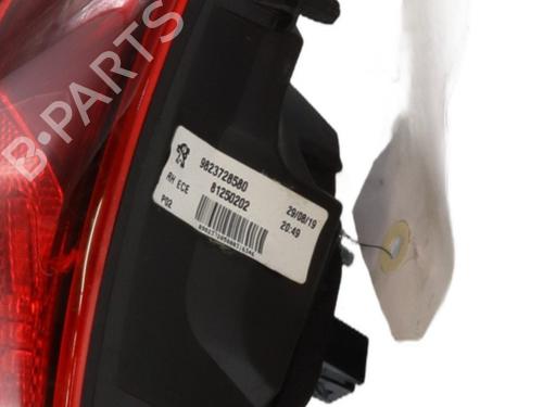 Used Right taillight Right taillight PEUGEOT 208 II (UB_, UP_, UW_, UJ_) e-208 (136 hp) 31094416 31094416