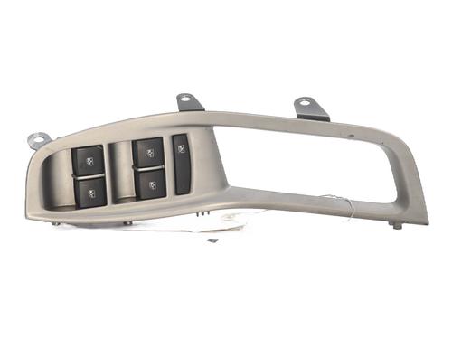 BP33123252I27 main image