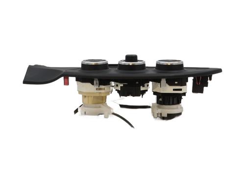 climate-control-toyota-yaris-_p13_-2010-2011-2012-2013-2014-2015-2016-2017-2018-2019-2020-30709593 main image